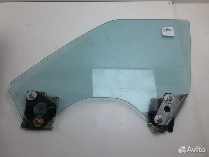 Стекло двери переднее левое Subaru Leone 1986