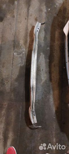 Усилитель бампера audi a4 b8