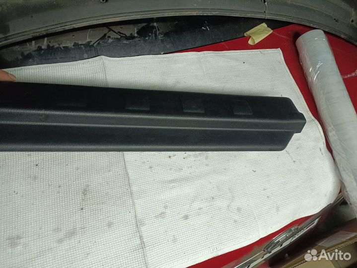 Накладка на порог Nissan X-Trail 2008 76951JG00A T