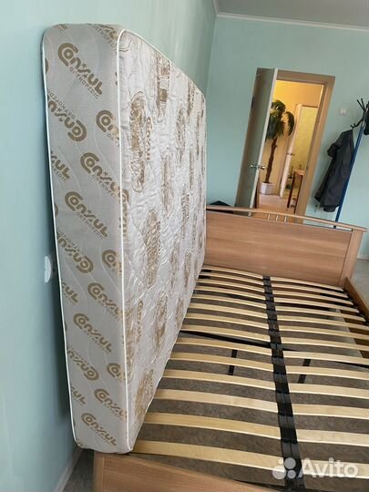 Кровать двухспальная с матрасом бу 140 200