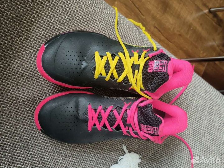 Кросовки бадминтона дилинг 41 thunderbolt