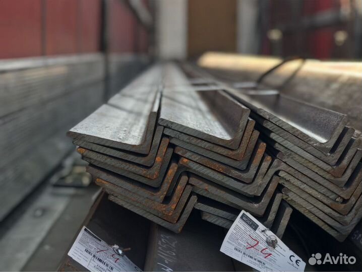 Уголок металлический горячекатаный