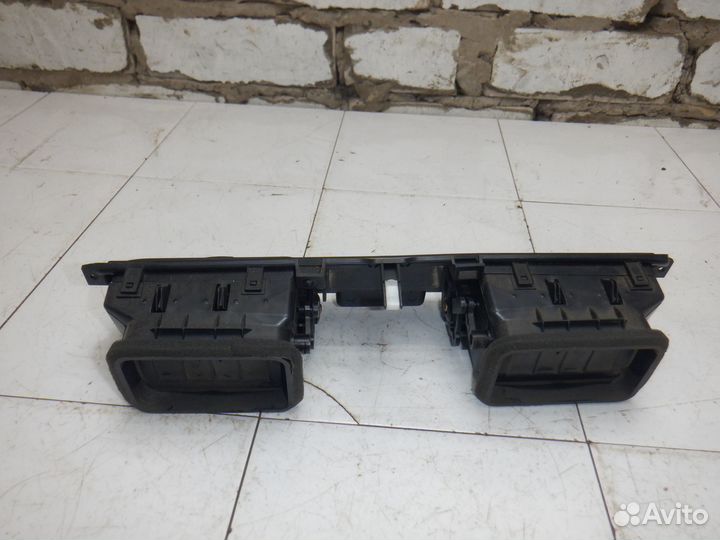 Дефлектор воздушный Lancer 9