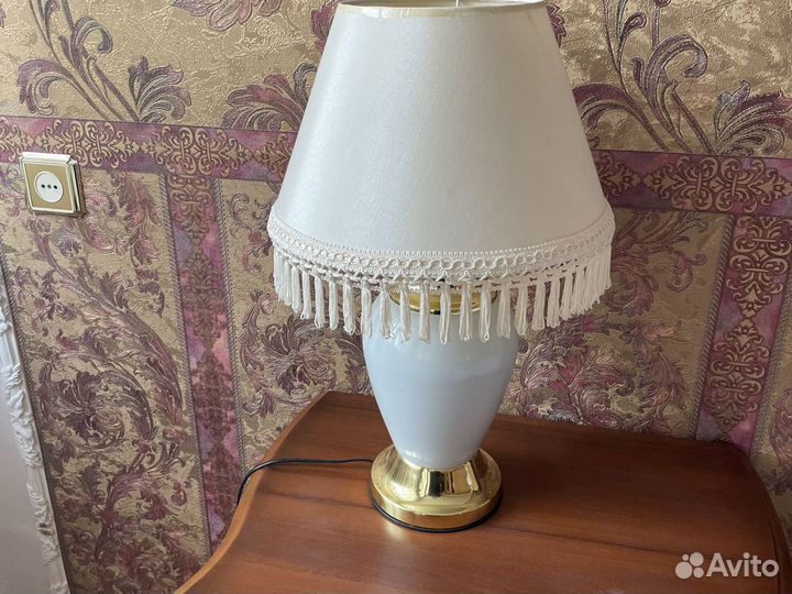 Лампа настольная