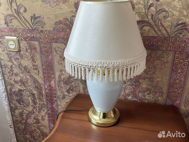 Лампа настольная
