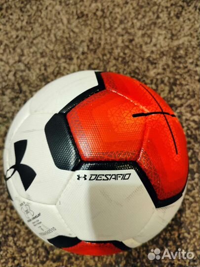Футбольный мяч Under Armour размер 5