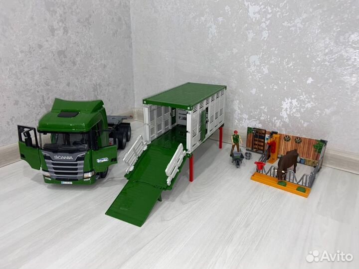 Грузовик bruder