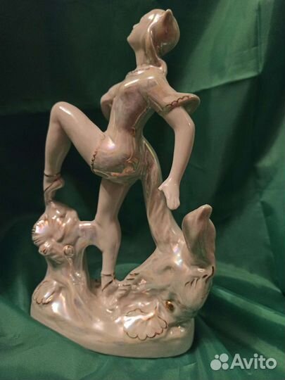 Статуэтка 50е годы