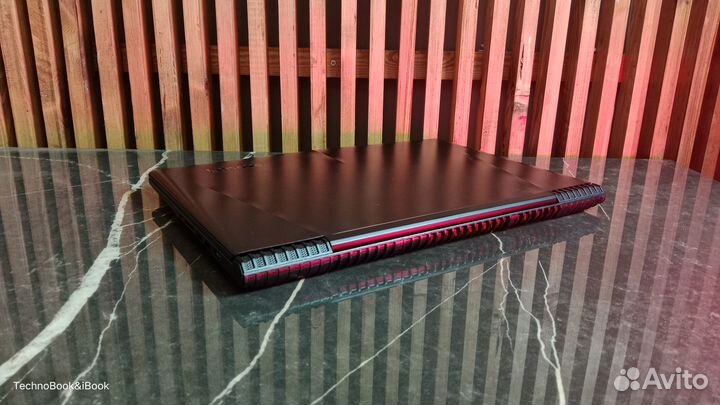 Игровой ноутбук Lenovo Legion Y520 на SSD