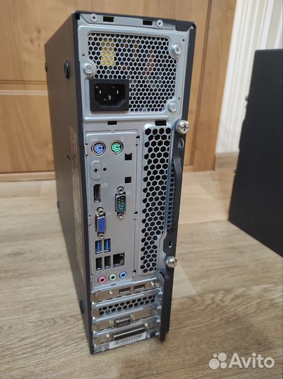 Lenovo ThinkCentre M79