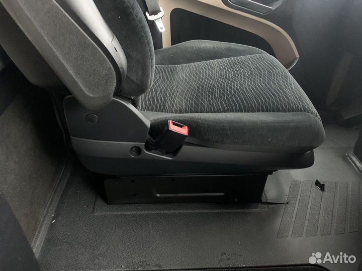 Сиденье водительское пневматическое