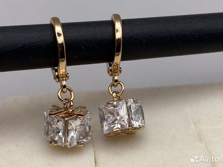 Серьги cartier