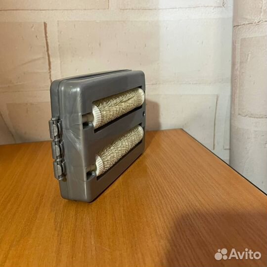 Щетка для стола