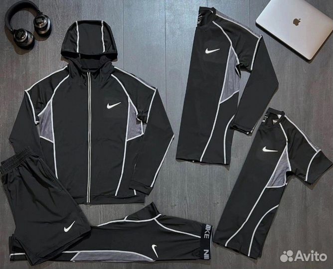 Компрессионный рашгард Nike