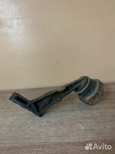 Опора, кронштейн двигателя VW transporter T4