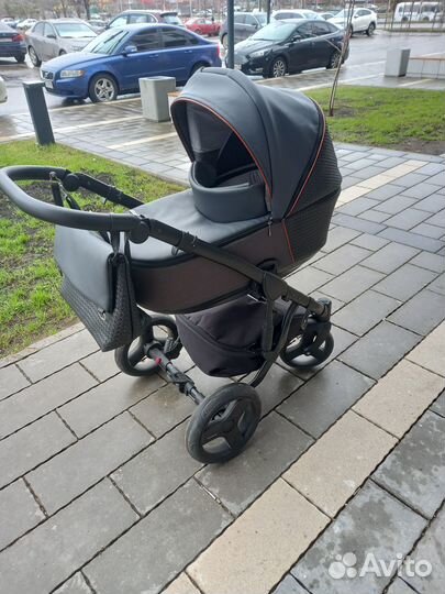 Продам коляску 2 в 1