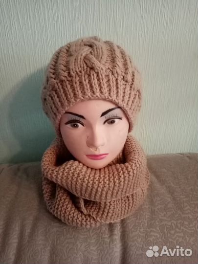 Шапочки, береты, шарфы, снуды, манишки вязаные