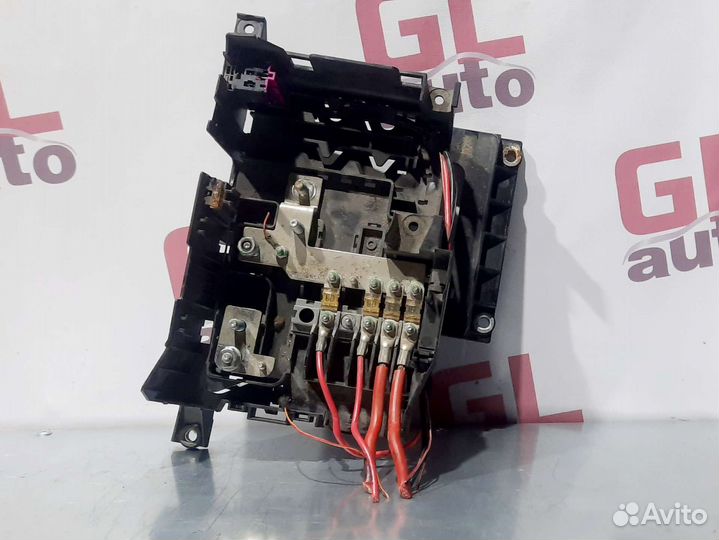 Блок предохранителей акб VW Touareg 7L