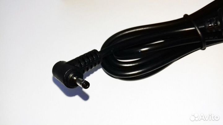 Блок питания ноутбука samsung 19V 3.16A (адаптер)