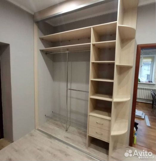 Шкафы в прихожую на заказ от производителя