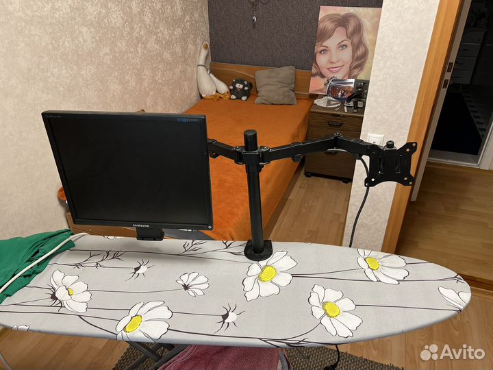 Кронштейн для монитора на стол