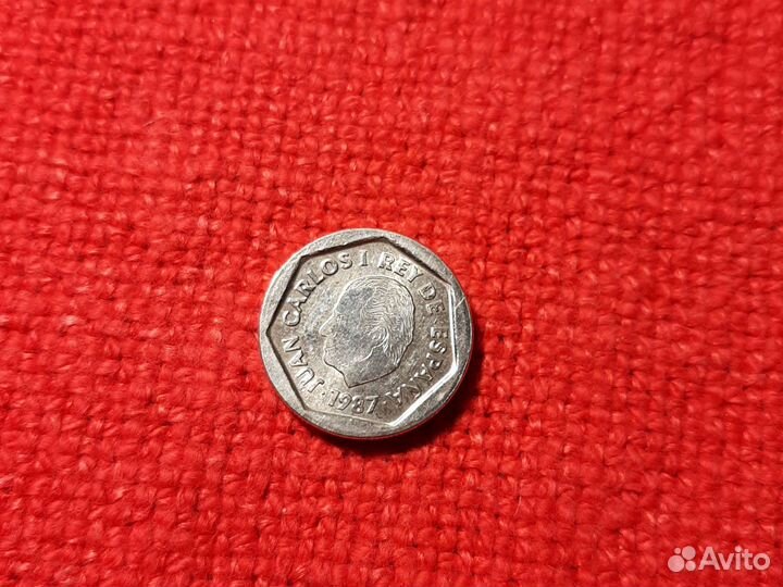 Монетa /Испании 200pesetas./ 1987год.XF