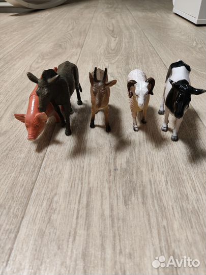 Фигурки животных - домашние, насекомые, морские