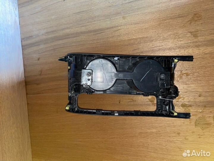 Подстаканники Toyota Corolla седан 1NR-FE 2010