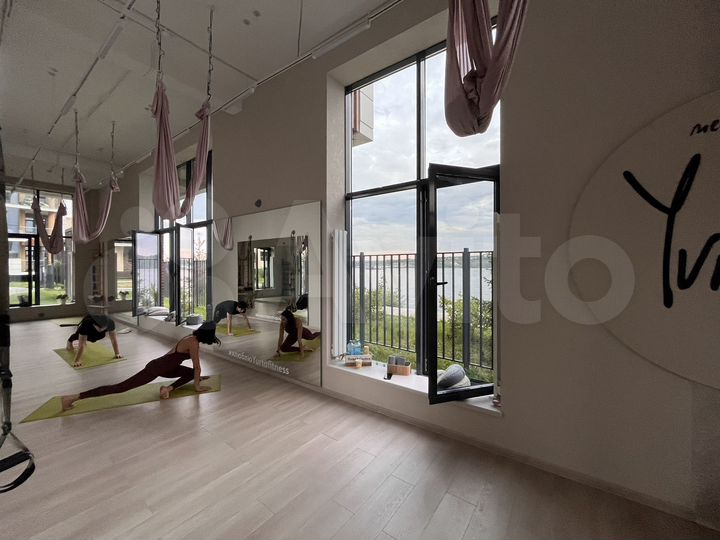 Помещение с видом на волгу 75 м