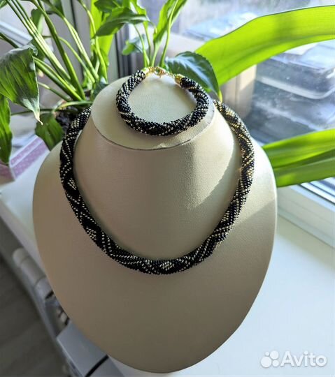 Браслет и жгут из бисера / Колье / Заказ