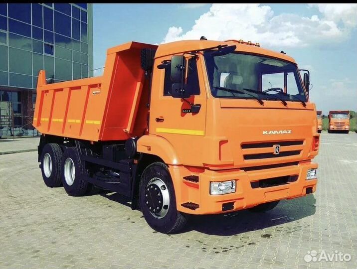 Водитель самосвала Камаз 65115