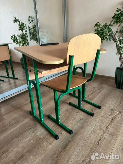Растущая парта со стулом