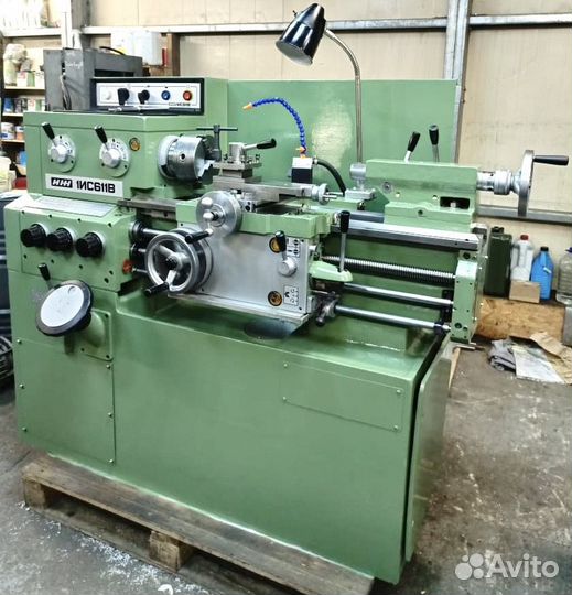 Токарный станок иж1ис611В отличное состояние