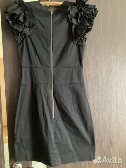 Много платьев