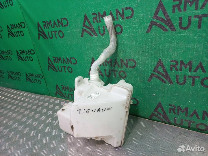 Бачок стеклоомывателя Volkswagen Tiguan 2 2016-Нв