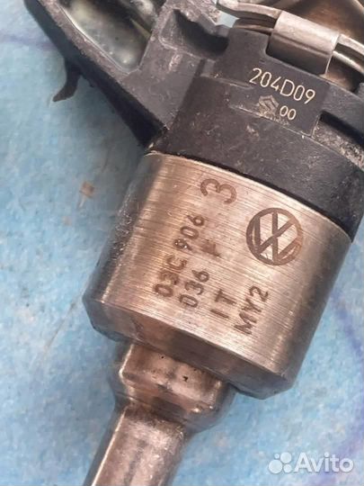 Форсунка топливная бензиновая 03C906036F