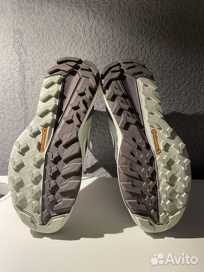 Треккинговые кроссовки Adidas Terrex