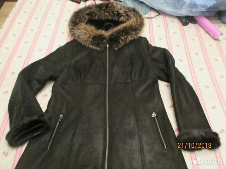 Облегченная дубленка необычного кроя