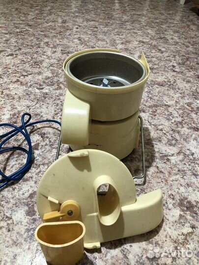 Соковыжималка СССР Росинка 202