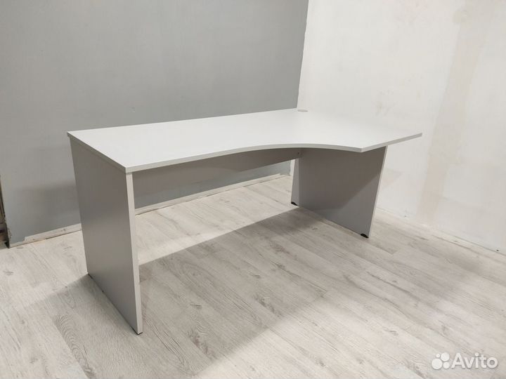 Стол эргономичный правый. Новый 04275