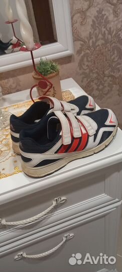 Кроссовки adidas оригинал на мальчика 37 размер