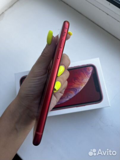 iPhone XR 128gb red