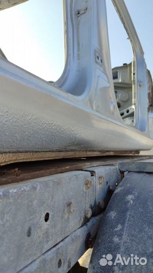 Порог правый Kia Rio