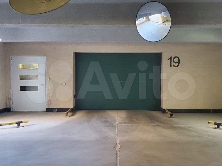 Машиноместо, 13 м²