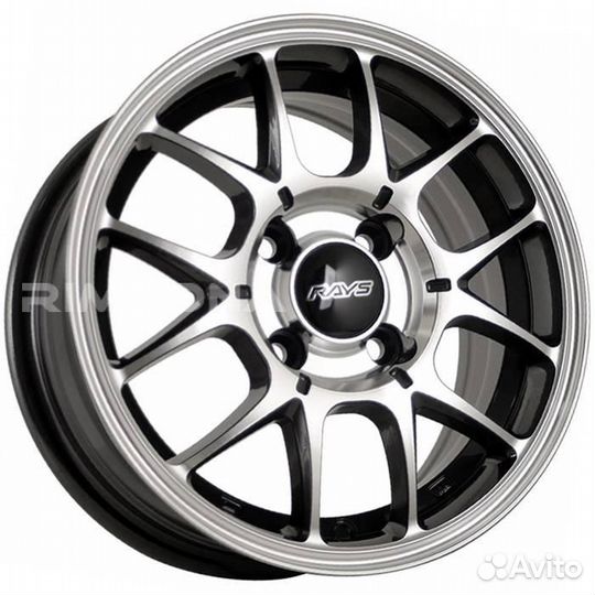 Литой диск sakura wheels R13 4x100