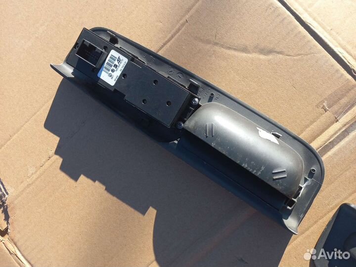 Ford Galaxy(00-06)ручки передние закрытия в сборе