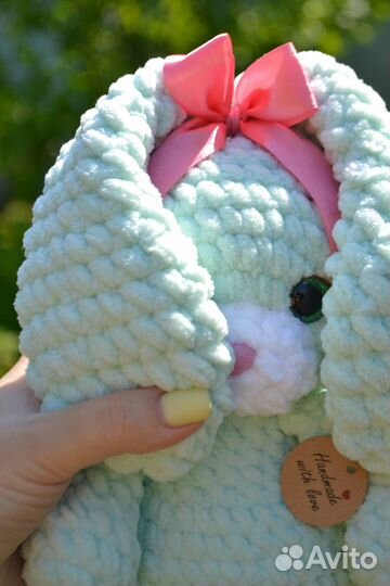 Заяц вязаный