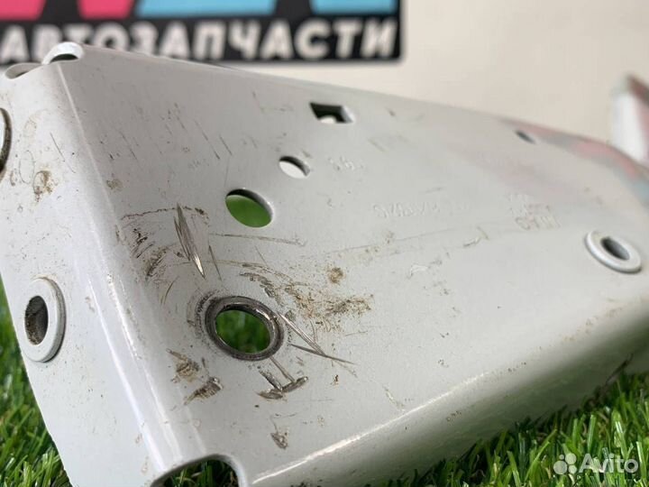 Кронштейн (крепление) Audi A8 D5 (2017 - 2022)