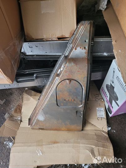 Стойка кузова центральная левая УАЗ 469 hunter