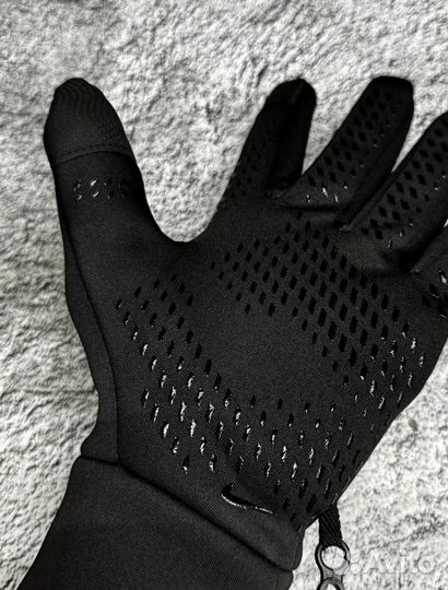 Перчатки Nike для любых температур